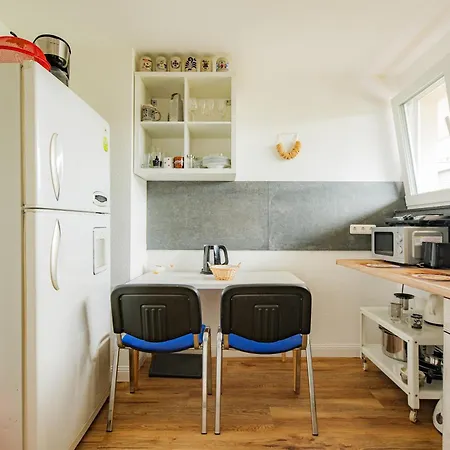  Apartment *
